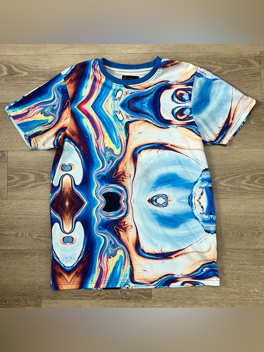 Abstract Swirl Graphic Tee